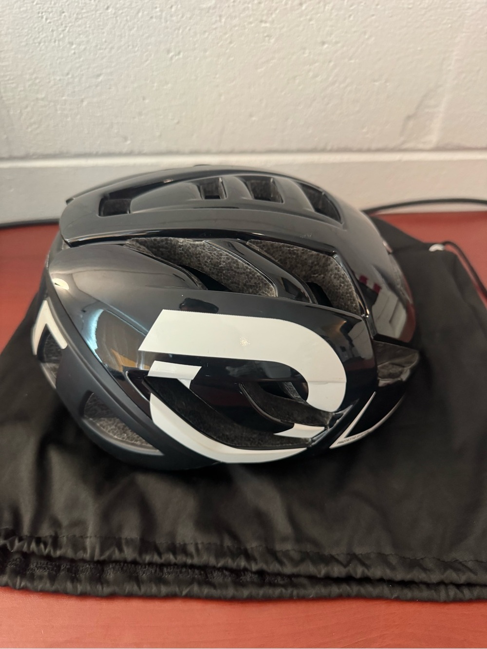 Briko Cycling Helmet - Black & White Aero Vent Design, Size Medium